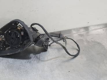 Retrevizor za Audi A4