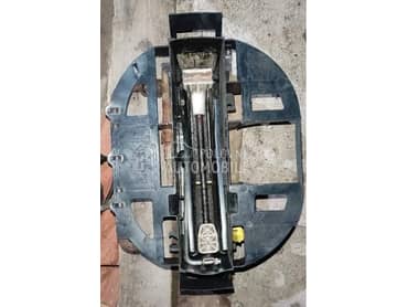 Dizalica Set za Peugeot 307