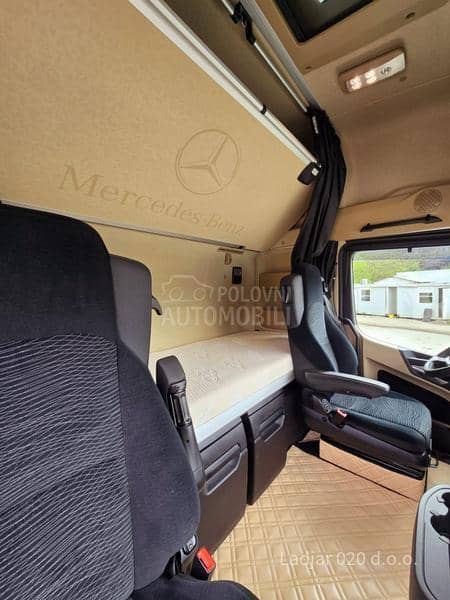 Mercedes Benz MP5 1853
