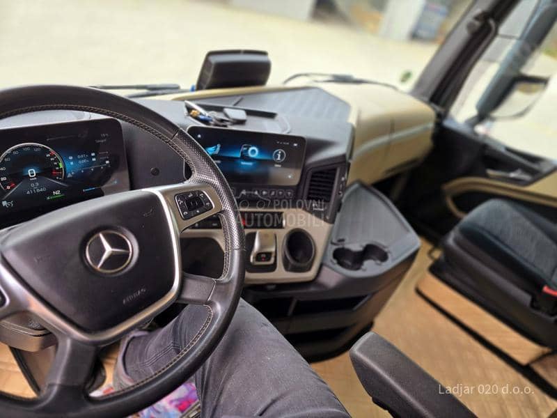 Mercedes Benz MP5 1853