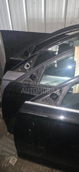 Prednja leva vozaceva vrata