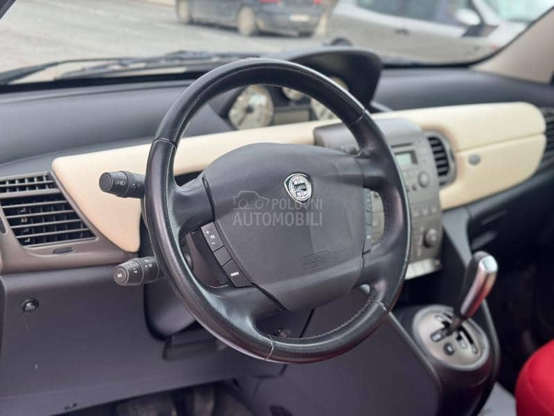 Lancia Ypsilon CH