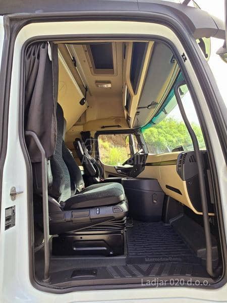 Mercedes Benz MP5 1845