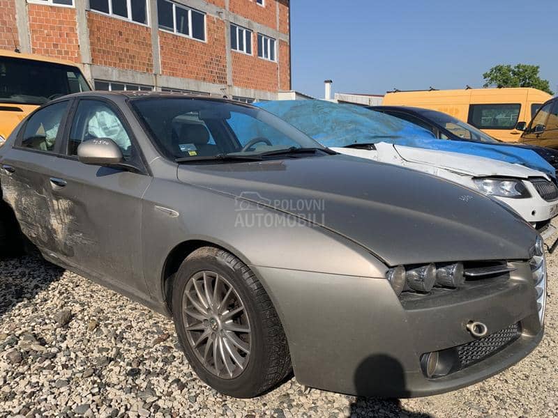 Alfa Romeo 159 2007 -  kompletan auto u delovima