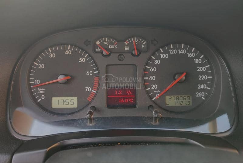 Volkswagen Golf 4 1.6 FSI