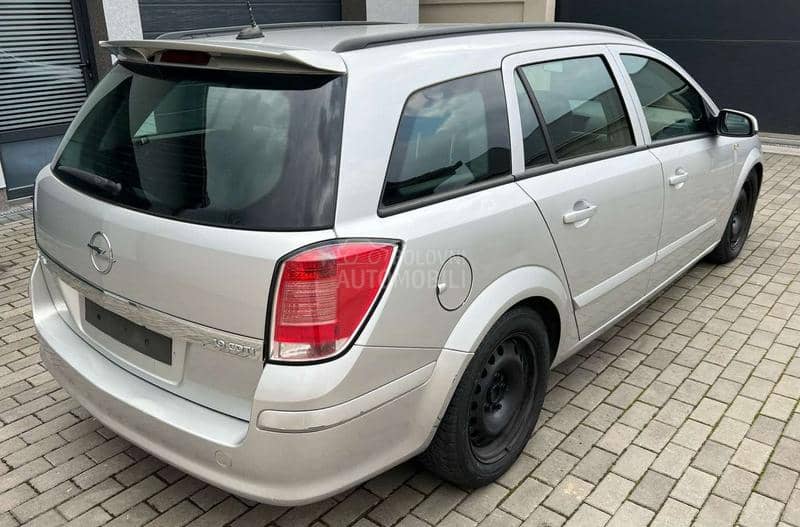 Opel Astra H 1.9 2006. god. -  kompletan auto u delovima