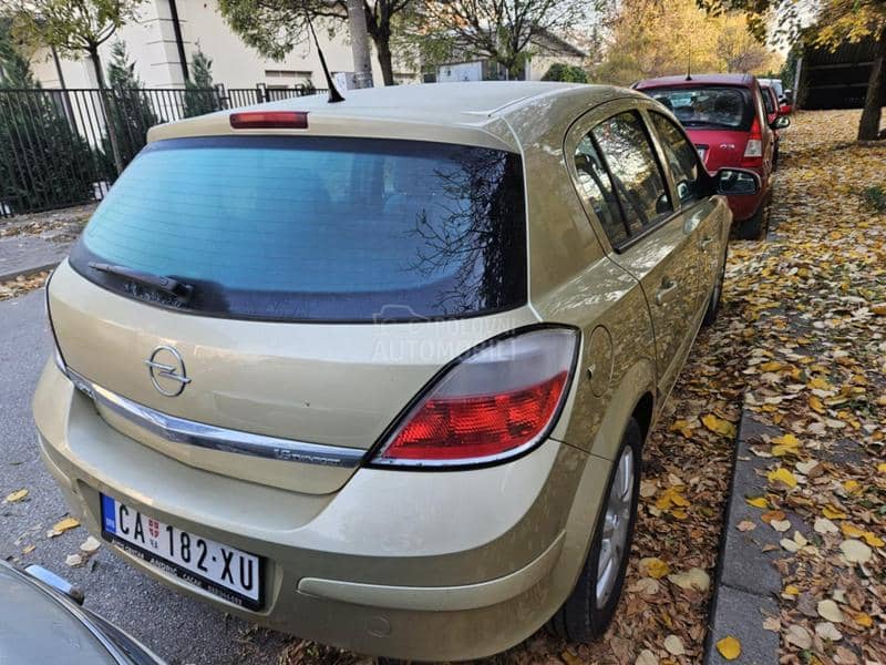 Opel Astra H 