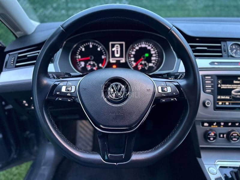 Volkswagen Passat B8 1.6 TDI/DSG/LED