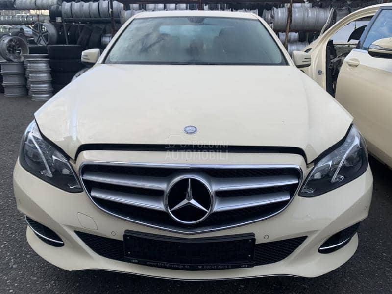 Mercedes Benz E Klasa 2015 -  kompletan auto u delovima