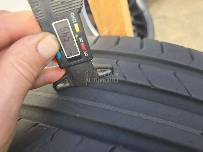 Pirelli 265/35 R22 Letnja