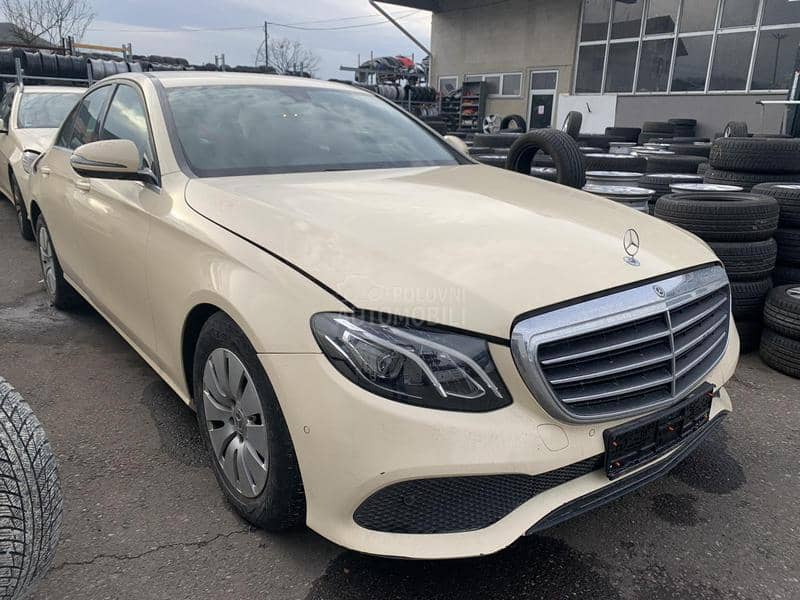 Mercedes Benz E Klasa 2019 -  kompletan auto u delovima