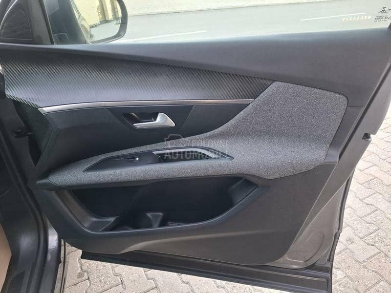 Peugeot 3008 1.5 HDI NOV NOV