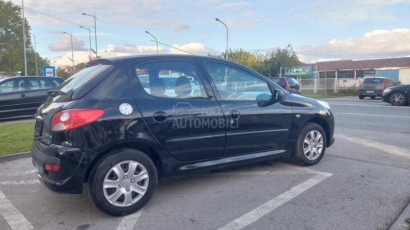 Peugeot 206 plus 1.1