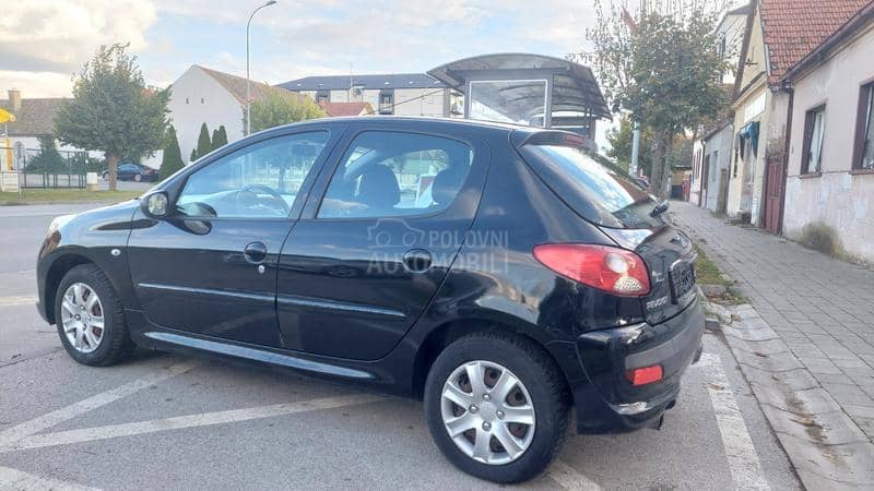 Peugeot 206 plus 1.1