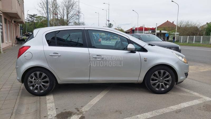 Opel Corsa D 1.2 TNG