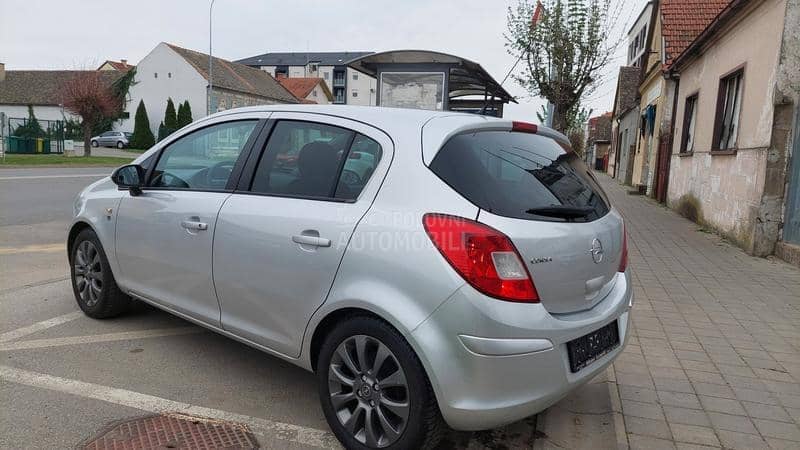 Opel Corsa D 1.2 TNG
