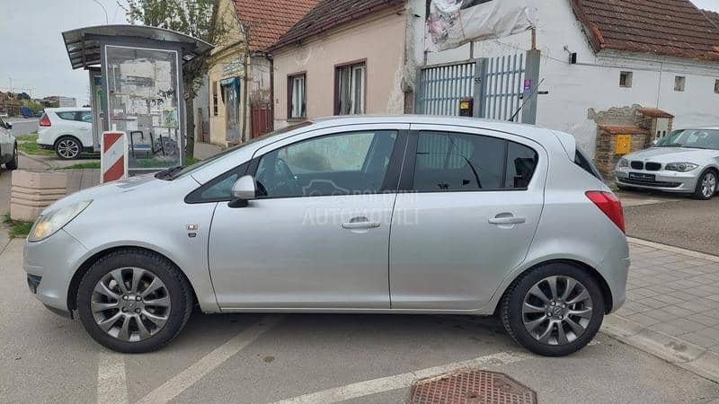 Opel Corsa D 1.2 TNG