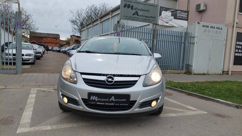Opel Corsa D 1.2 TNG