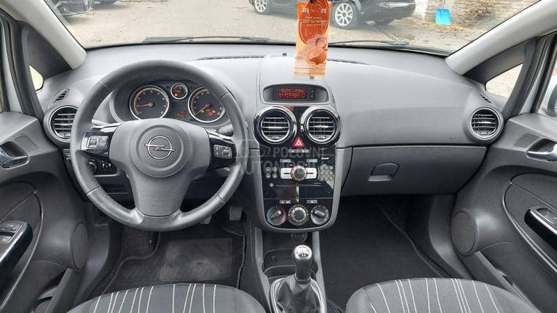Opel Corsa D 1.2 TNG