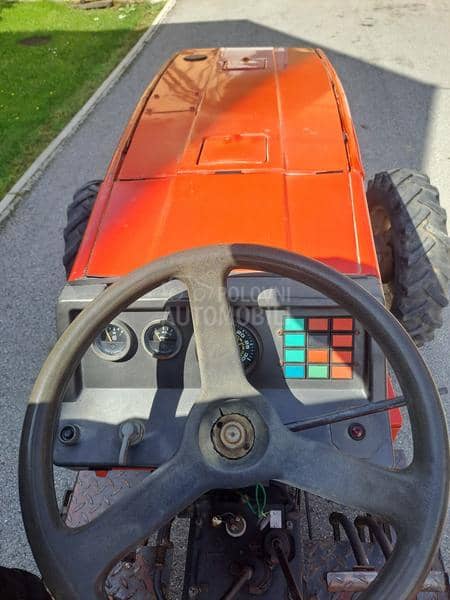 Universal 683