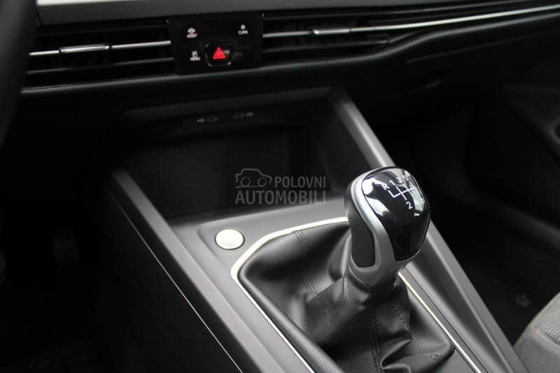 Volkswagen Golf 8 1.0 TSI Life