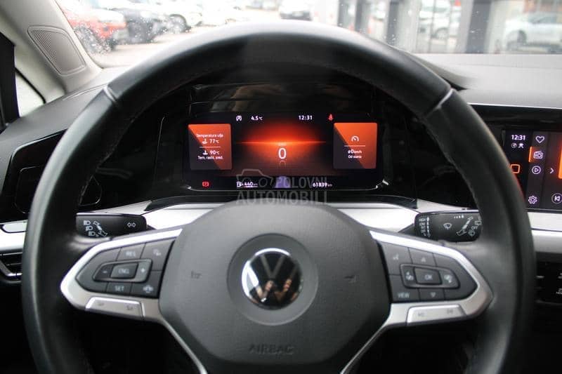 Volkswagen Golf 8 1.0 TSI Life
