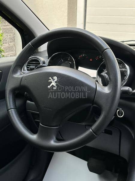 Peugeot 3008 1.6HDI/AUTO.MATIK