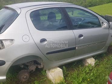 desna veata za Peugeot 206 od 2000. do 2009. god.