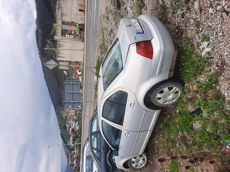 Volkswagen Bora V5