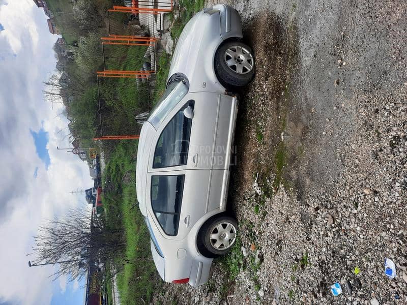 Volkswagen Bora V5