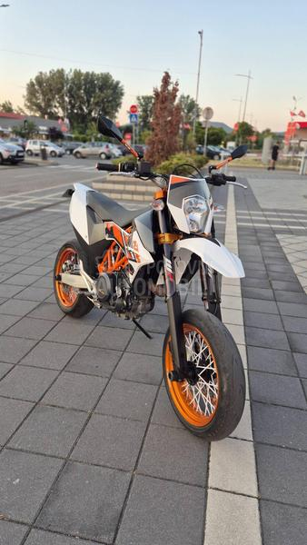 KTM smc 690 R