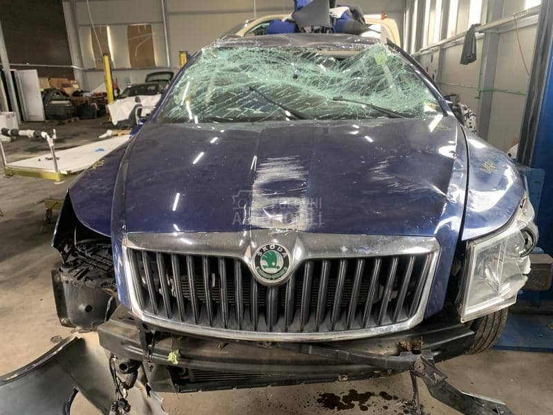 Škoda Octavia 2010 -  kompletan auto u delovima
