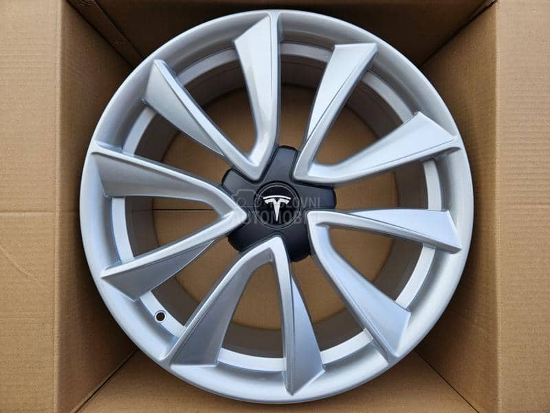 Aluminijumske felne  19" 5 x 114.3