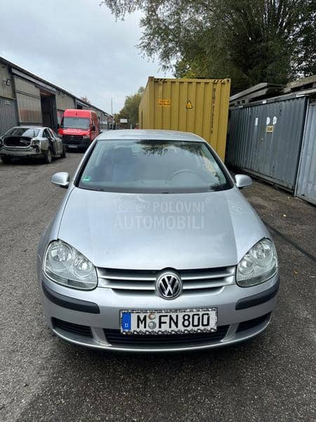 Volkswagen Golf 5 2005 -  kompletan auto u delovima
