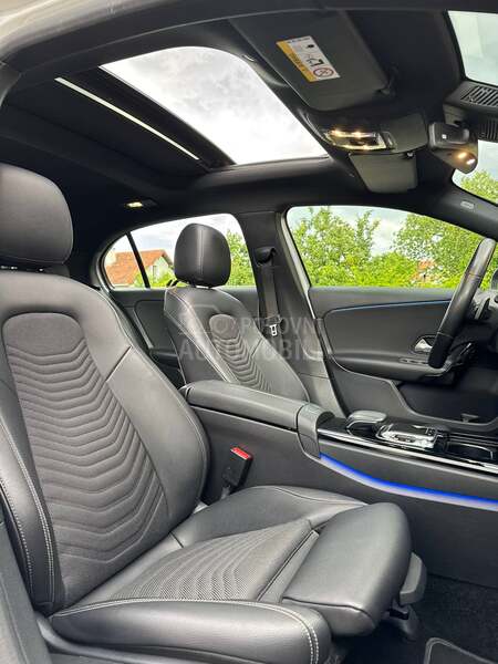 Mercedes Benz A 180 AMG/Pano/Ambient