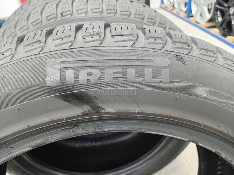 Pirelli 215/55 R17 Zimska