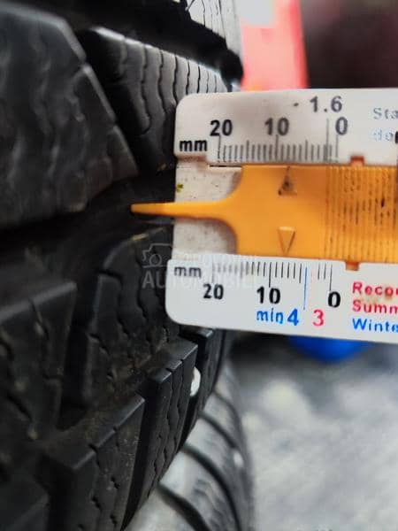 Continental 215/60 R16 Zimska