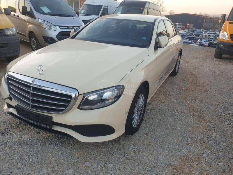 Mercedes Benz E Klasa 2017 -  kompletan auto u delovima