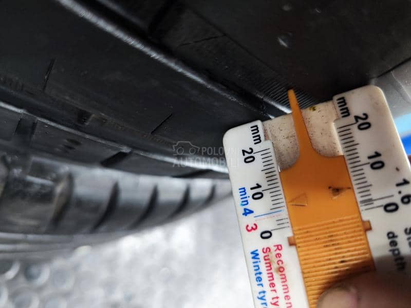 Michelin 235/45 R19 Letnja