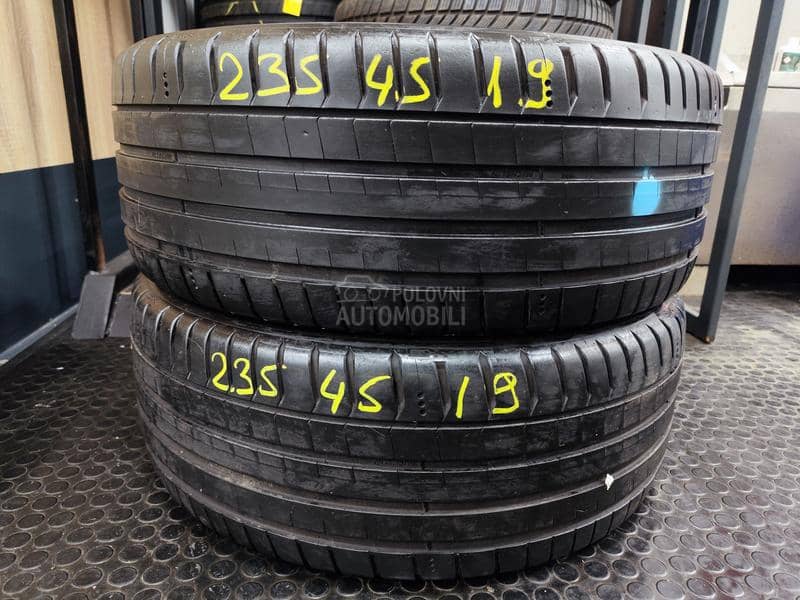Michelin 235/45 R19 Letnja