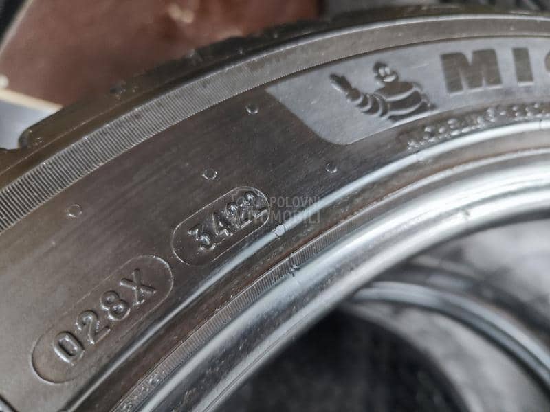 Michelin 235/45 R19 Letnja