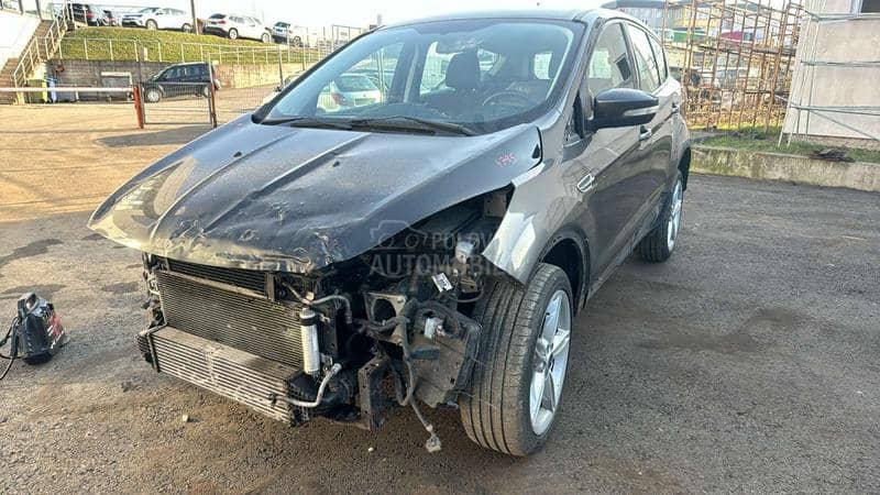 Ford Kuga 2014 -  kompletan auto u delovima