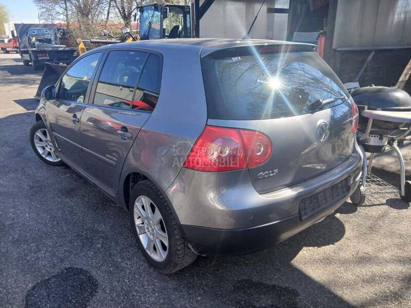 Volkswagen Golf 5 2007 -  kompletan auto u delovima
