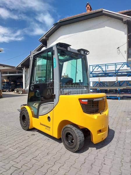 Jungheinrich 3 tone diesel