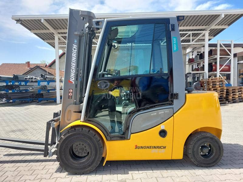 Jungheinrich 3 tone diesel