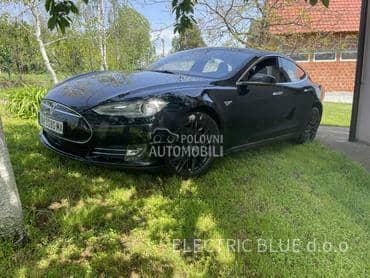 Tesla Model S 90D