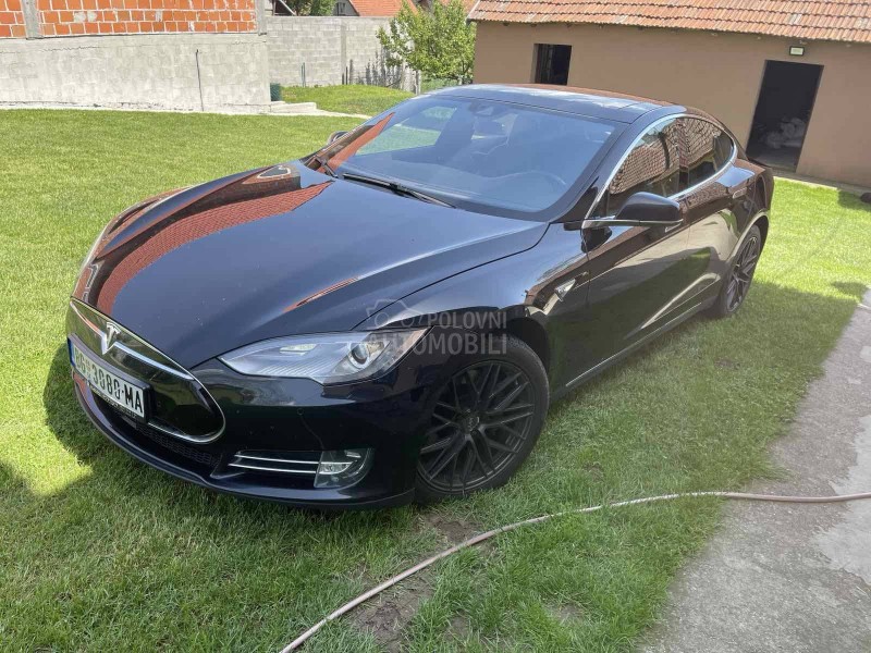 Tesla Model S 90D