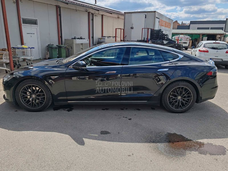 Tesla Model S 90D