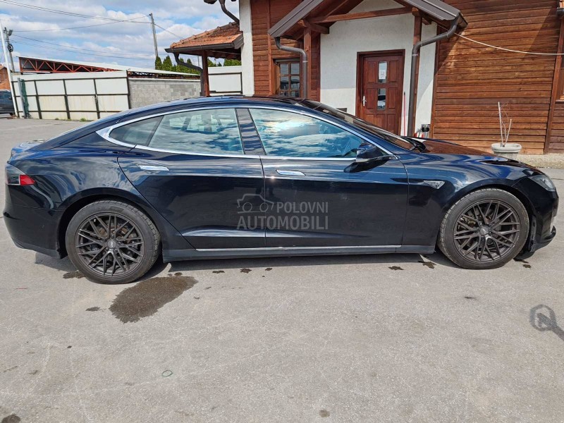 Tesla Model S 90D