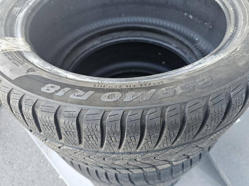 Pirelli 255/40 R18 Zimska